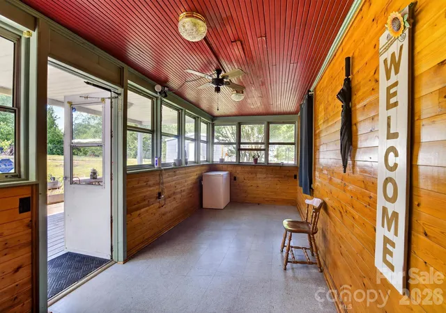 Photo 3 of Single family home for sale at 828 Jamestown Rd, Morganton, NC 28655 | MLS# 4378890 | Listing updated on 2026-06-27