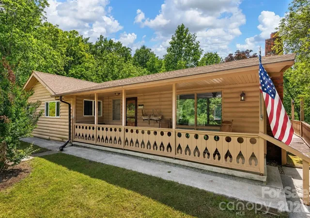 Photo 1 of Single family home for sale at 185 Indian Springs Rd, Clyde, NC 28721 | MLS# 4378902 | Listing updated on 2026-10-11