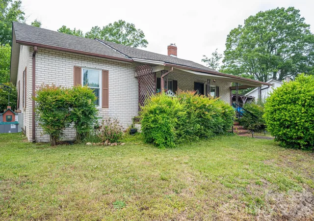 Homes for sale in Cherryville, NC | 101 Huss Ave, Cherryville, NC 28021 | MLS# 4378951