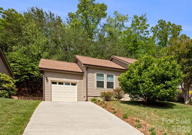 2nd image of 1 Hedgerose Ct #B, Asheville, NC 28805 | MLS# 4378976