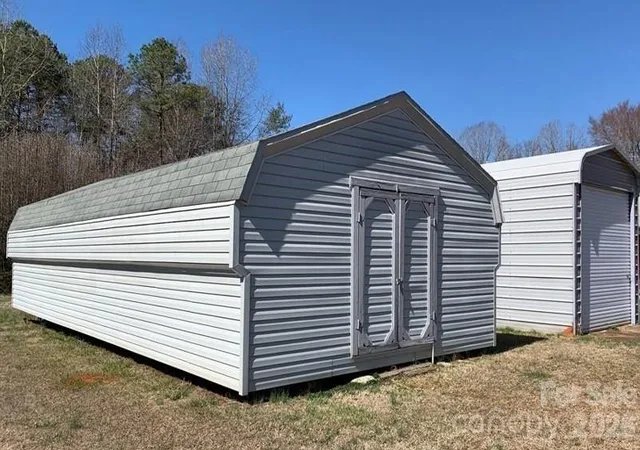 Photo 3 of Single family home for sale at 105 Fox Fire Run, Gastonia, NC 28052 | MLS# 4378985 | Listing updated on 2026-10-07