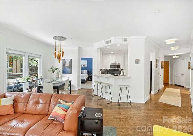 4th image of 401 N Church St #103, Charlotte, NC 28202 | MLS# 4379020