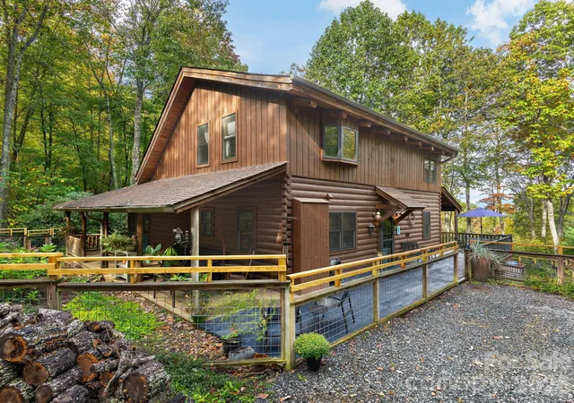 40th image of 102 Carriage Dr, Fairview, NC 28730 | MLS# 4379033
