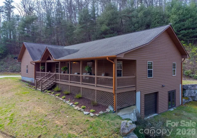 Photo 1 of Single family home for sale at 1960 Atoah Rd, Robbinsville, NC 28771 | MLS# 4379069 | Listing updated on 2026-06-22