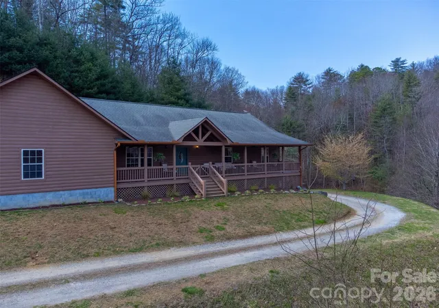 Photo 2 of Single family home for sale at 1960 Atoah Rd, Robbinsville, NC 28771 | MLS# 4379069 | Listing updated on 2026-06-22