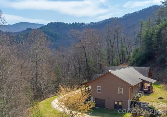 Photo 3 of Single family home for sale at 1960 Atoah Rd, Robbinsville, NC 28771 | MLS# 4379069 | Listing updated on 2026-06-22