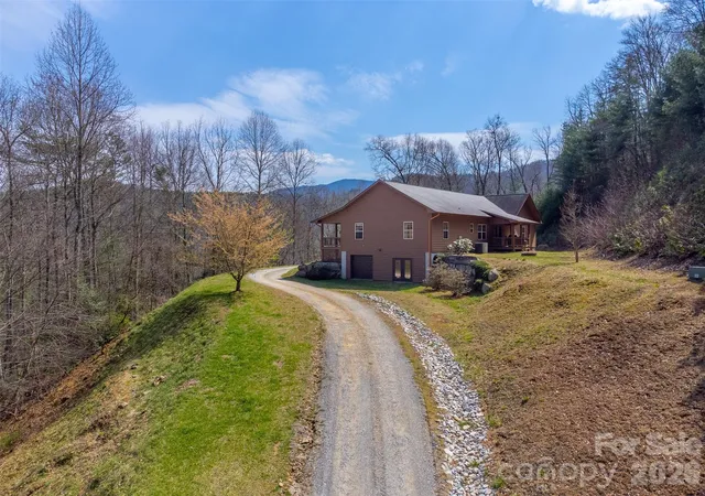 Photo 4 of Single family home for sale at 1960 Atoah Rd, Robbinsville, NC 28771 | MLS# 4379069 | Listing updated on 2026-06-22