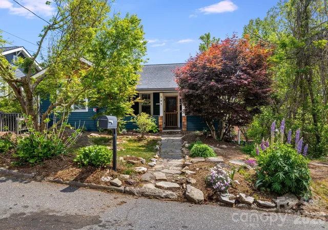 1st image of 107 Courtland Ave, Asheville, NC 28801 | MLS# 4379070
