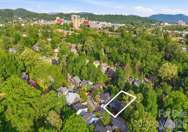 3rd image of 107 Courtland Ave, Asheville, NC 28801 | MLS# 4379070