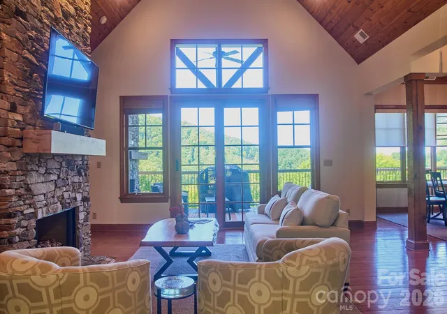 Photo 4 of Single family home for sale at 427 Spring Rock Rd, Burnsville, NC 28714 | MLS# 4379071 | Listing updated on 2026-06-02