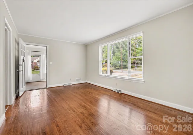 3rd image of 3231 Eastwood Dr, Charlotte, NC 28205 | MLS# 4379099