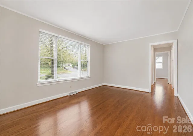 4th image of 3231 Eastwood Dr, Charlotte, NC 28205 | MLS# 4379099