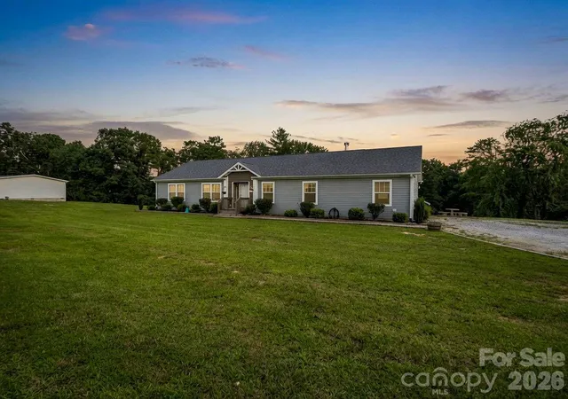 3rd image of 213 Big Oak Rd, Hendersonville, NC 28792 | MLS# 4379139