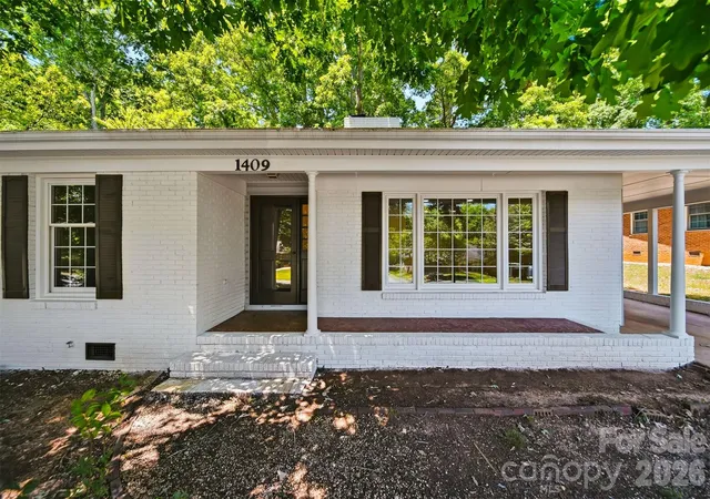 Photo 1 of Single family home for sale at 1409 Woodberry Rd, Charlotte, NC 28212 | MLS# 4379143 | Listing updated on 2026-09-18