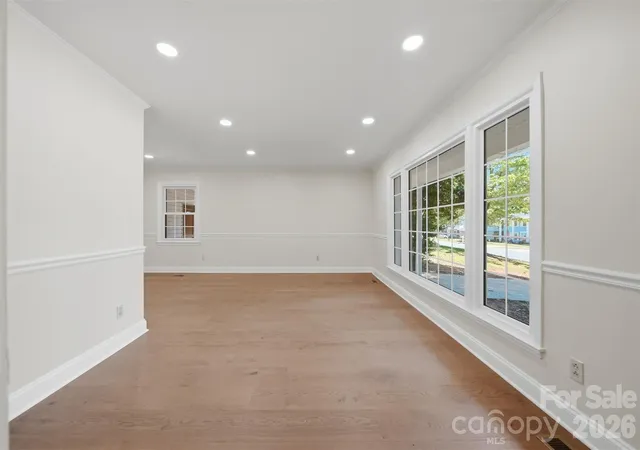 Photo 3 of Single family home for sale at 1409 Woodberry Rd, Charlotte, NC 28212 | MLS# 4379143 | Listing updated on 2026-09-18