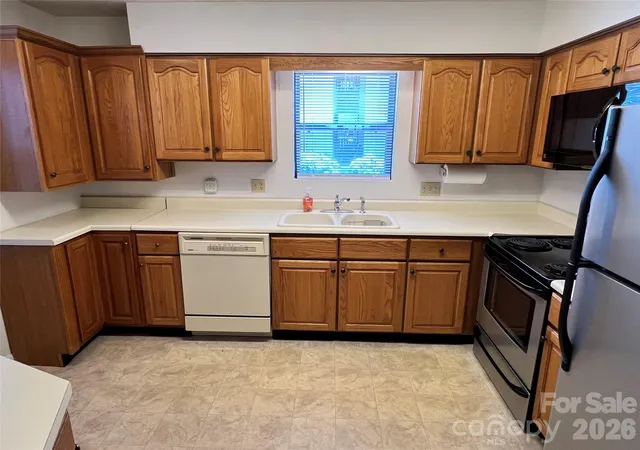 Homes for sale in Asheville, NC | 2401 Abbey Cir, Asheville, NC 28805 | MLS# 4379167
