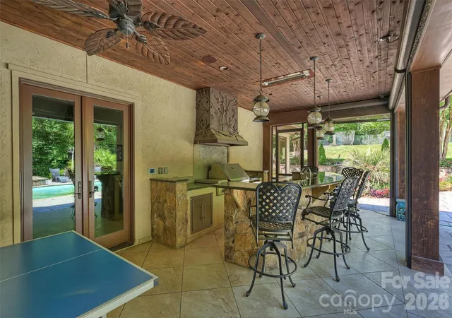 image of 4901 Carmel Park Dr, Charlotte, NC 28226 | MLS# 4379174