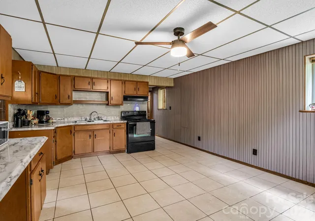 Photo 3 of Single family home for sale at 92 Greenwood Acres Dr, Mills River, NC 28759 | MLS# 4379255 | Listing updated on 2026-09-22