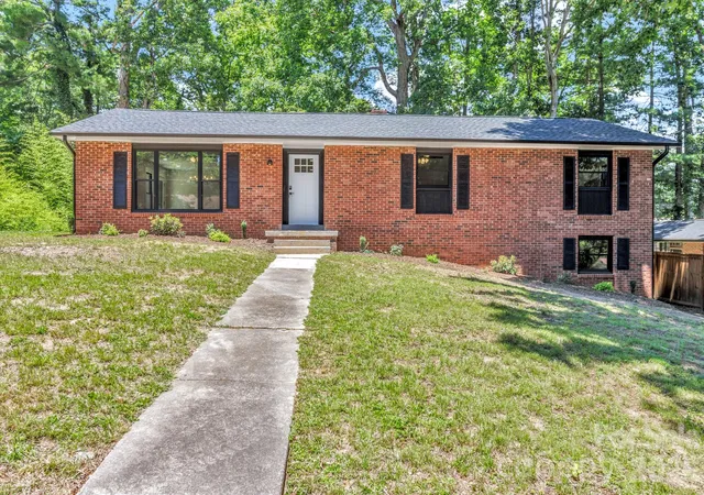 Homes for sale in Asheville, NC | 4 Barnes Rd, Asheville, NC 28803 | MLS# 4379264