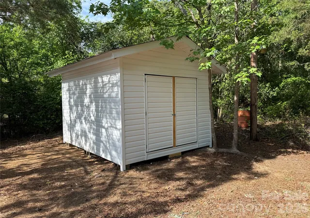 Homes for sale in Lilesville, NC | 878 Stanback Ferry Rd, Lilesville, NC 28091 | MLS# 4379269