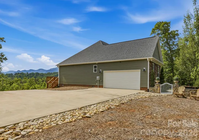 5th image of 234 Crest Dr, Lake Lure, NC 28746 | MLS# 4379273