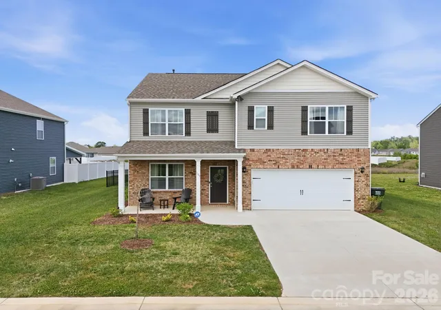 Photo 3 of Single family home for sale at 109 Shorthorn Rd, Fletcher, NC 28732 | MLS# 4379275 | Listing updated on 2026-09-19