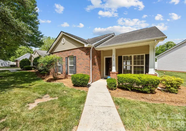Photo 1 of Condo for sale at 2960 Zion Renaissance Ln, Charlotte, NC 28269 | MLS# 4379297 | Listing updated on 2026-10-26