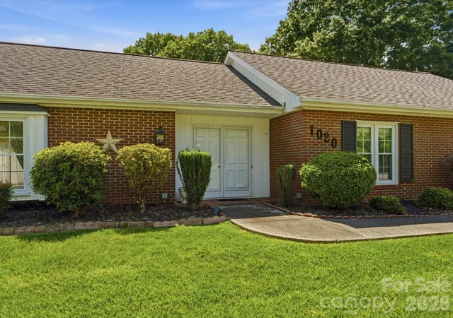 4th image of 1020 Longreen Dr, Kernersville, NC 27284 | MLS# 4379310