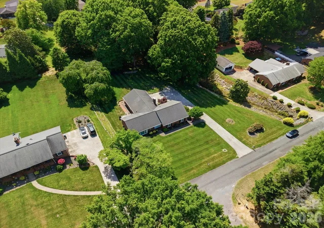 46th image of 1020 Longreen Dr, Kernersville, NC 27284 | MLS# 4379310