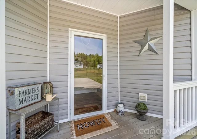 Homes for sale in Hendersonville, NC | 111 Robin St, Hendersonville, NC 28739 | MLS# 4379311