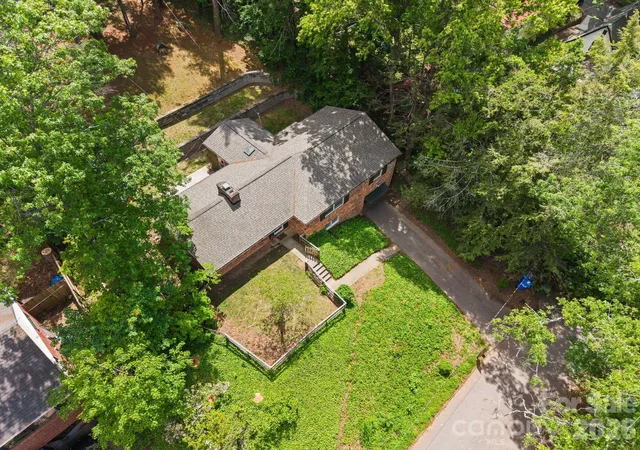 Homes for sale in Asheville, NC | 24 Warwick Pl, Asheville, NC 28804 | MLS# 4379337