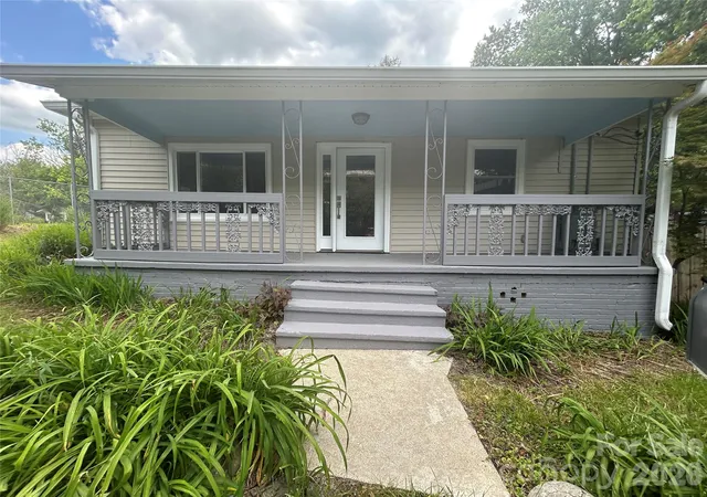 Photo 2 of Single family home for sale at 12 Penley Ave, Asheville, NC 28804 | MLS# 4379338 | Listing updated on 2026-09-23