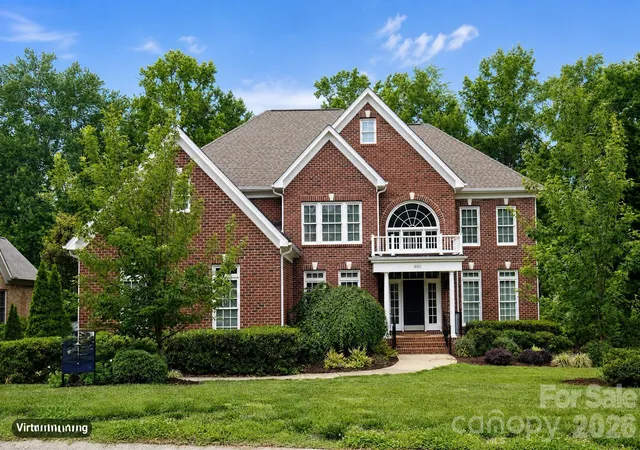 Photo 1 of Single family home for sale at 880 Hickory Stick Dr, Fort Mill, SC 29715 | MLS# 4379413 | Listing updated on 2026-09-04