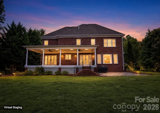 Photo 3 of Single family home for sale at 880 Hickory Stick Dr, Fort Mill, SC 29715 | MLS# 4379413 | Listing updated on 2026-09-04