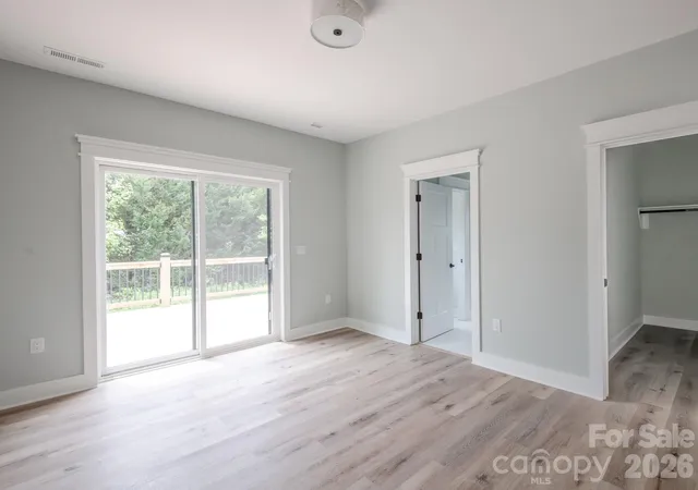 Photo 3 of Single family home for sale at 45 Gash Cvs Rd, Hendersonville, NC 28791 | MLS# 4379415 | Listing updated on 2026-07-27