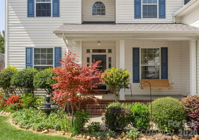 Photo 3 of Sale Pending at 14926 Bridle Tr Ln, Pineville, NC 28134 | MLS# 4379453 | Listing updated on 2026-09-17