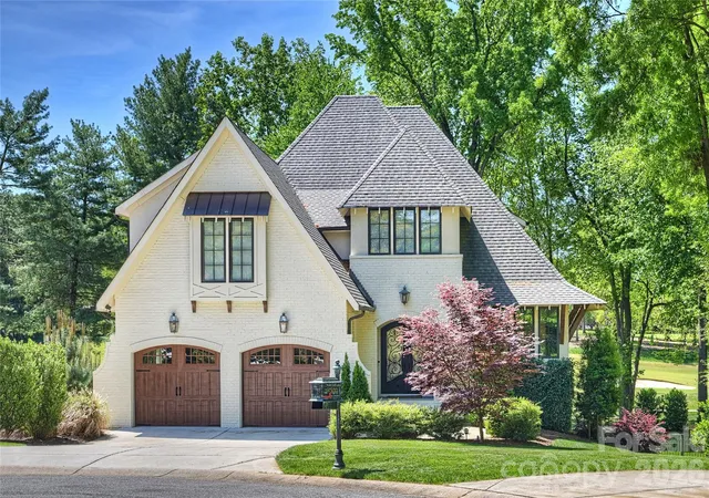 Photo 1 of Mansion for sale at 18300 Scotscraig Ln, Cornelius, NC 28031 | MLS# 4379461 | Listing updated on 2026-08-30