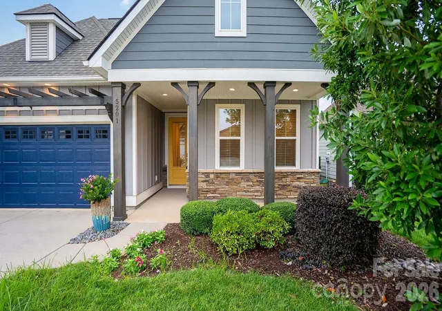 3rd image of 5201 Looking Glass Trl, Denver, NC 28037 | MLS# 4379501