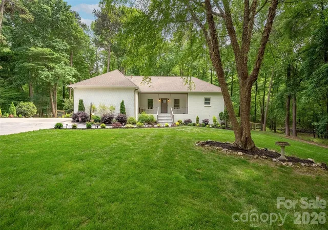 Photo 1 of Single family home for sale at 1800 Chestnut Ln, Matthews, NC 28104 | MLS# 4379528 | Listing updated on 2026-09-24