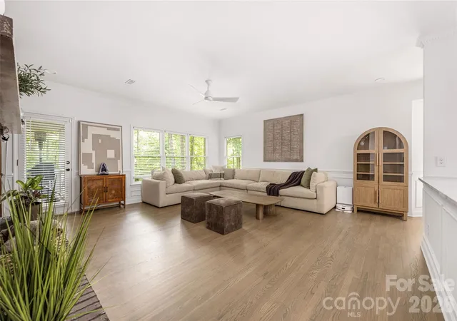 Photo 2 of Single family home for sale at 1800 Chestnut Ln, Matthews, NC 28104 | MLS# 4379528 | Listing updated on 2026-09-24