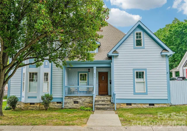 2nd image of 611 E 37th St, Charlotte, NC 28205 | MLS# 4379542