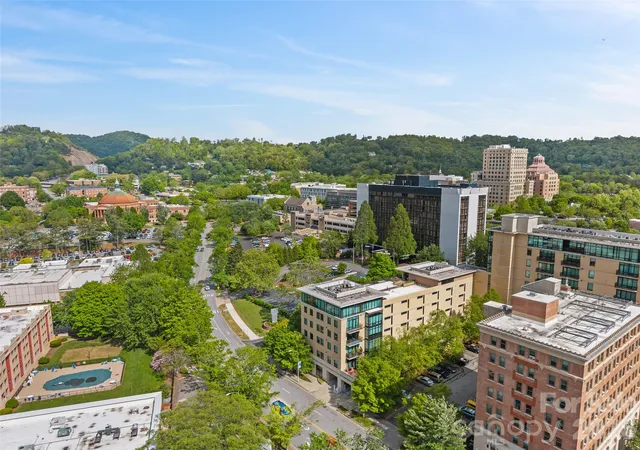 2nd image of 60 N Market St, Asheville, NC 28801