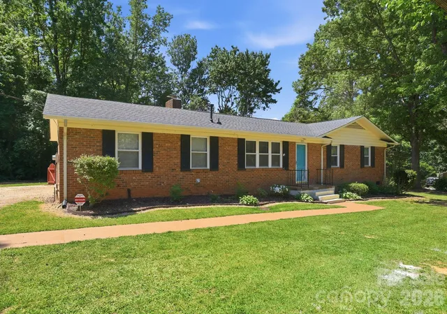 Homes for sale in Matthews, NC | 225 Middleton Ave, Matthews, NC 28104 | MLS# 4379594