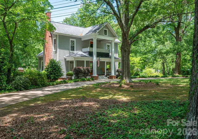 Homes for sale in Cherryville, NC | 306 W Old Post Rd, Cherryville, NC 28021 | MLS# 4379652