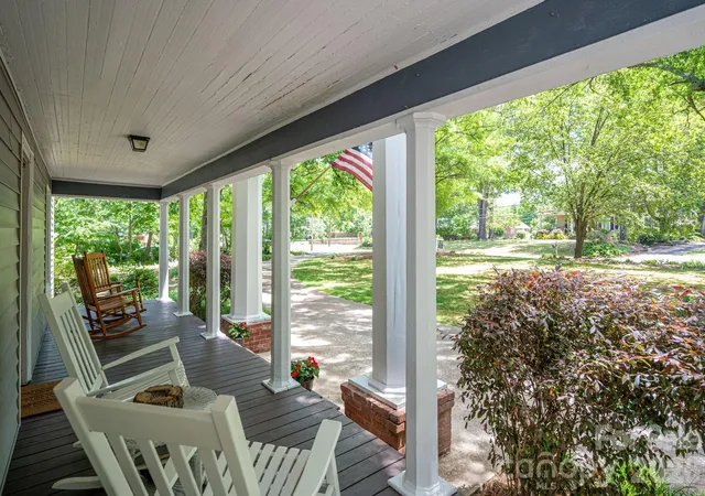 Photo 2 of Single family home for sale at 306 W Old Post Rd, Cherryville, NC 28021 | MLS# 4379652 | Listing updated on 2026-09-21
