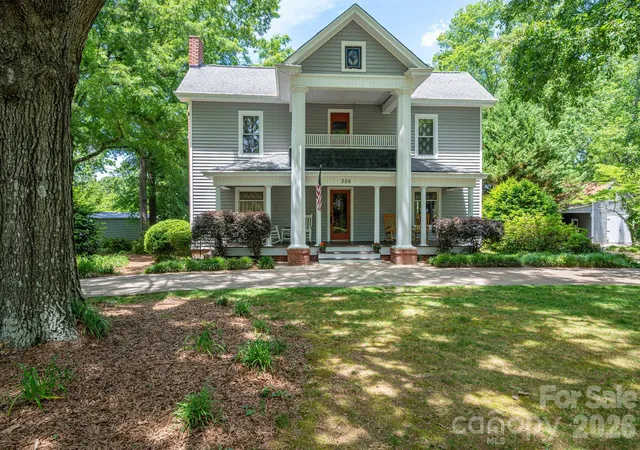 Homes for sale in Cherryville, NC | 306 W Old Post Rd, Cherryville, NC 28021 | MLS# 4379652