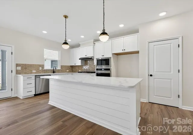Photo 2 of Townhouse for sale at 10028 Mamillion Dr, Huntersville, NC 28078 | MLS# 4379718 | Listing updated on 2026-09-20