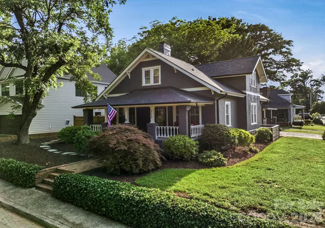 Photo 2 of Single family home for sale at 327 Campus St, Charlotte, NC 28216 | MLS# 4379740 | Listing updated on 2026-08-21