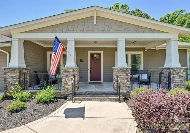 2nd image of 1044 Wessington Manor Ln, Fort Mill, SC 29715 | MLS# 4379783