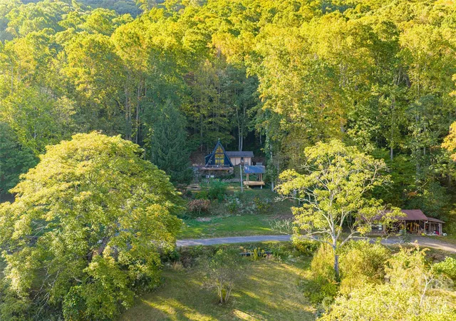 3rd image of 360 Banjo Branch Rd, Burnsville, NC 28714 | MLS# 4379791